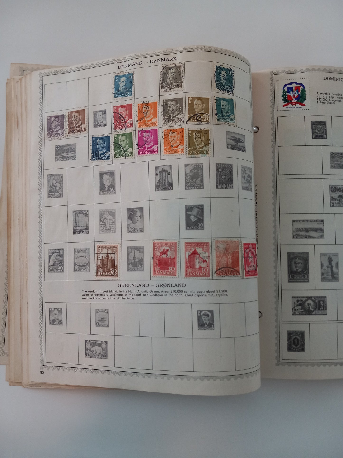 Minkus Stamp Collecting Book: World Wide